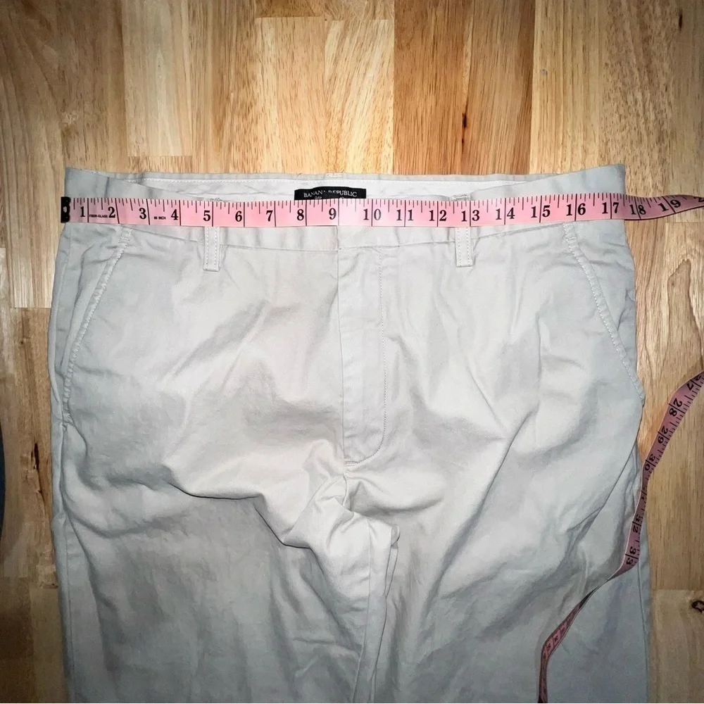 Banana Republic Dawson Chino Pants 34x30 Beige - Classic & Comfy Fit